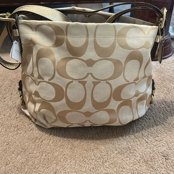 Coach Duffle - Picture 1 of 6